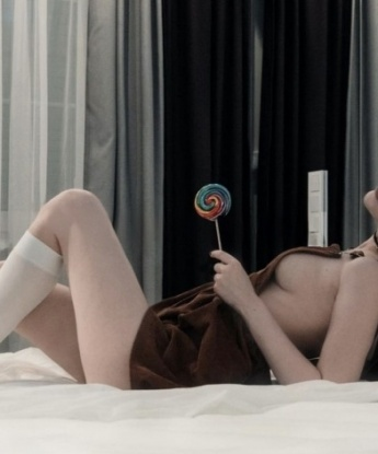 Мои услуги включают классический и релакс-массаж, оральные ласки, эротический стриптиз, а также интимные радости. Мое мастерство и нежные руки откроют для тебя новые грани блаженства. Гарантирую полную конфиденциальность и максимальное удовольствие. Заходи на мою страницу, чтобы увидеть мои фото и прочитать отзывы обо мне. Встречаясь со мной, ты погрузишься в мир наслаждения и желания. Я жду тебя, чтобы стать твоей радостью и удовлетворить все твои сокровенные желания. 💋 11368, 22 года