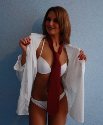 Со мной ты окунешься в мир страсти, разврата и удовольствия. Мои услуги включают классический секс, оральные ласки, глубокий минет и многое другое. Помимо этого, я обладаю невероятной фантазией и готова осуществить любую твою мечту. Мои фото настоящие, а отзывы говорят о моей незабываемой нежности и опыте. Встречи провожу только в уютных апартаментах в Москве, где мы сможем насладиться взаимной страстью и безудержным удовольствием. Ты заслуживаешь самых лучших эмоций, и я готова их дарить тебе. Жду твоего звонка, дорогой! 😉💋 5652, 30 лет